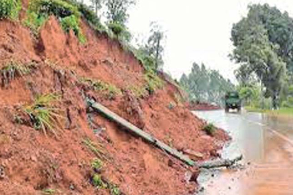 நான்கு மாவட்டங்களுக்கு மண்சரிவு அபாய எச்சரிக்கை | Landslide Warning For Four Districts