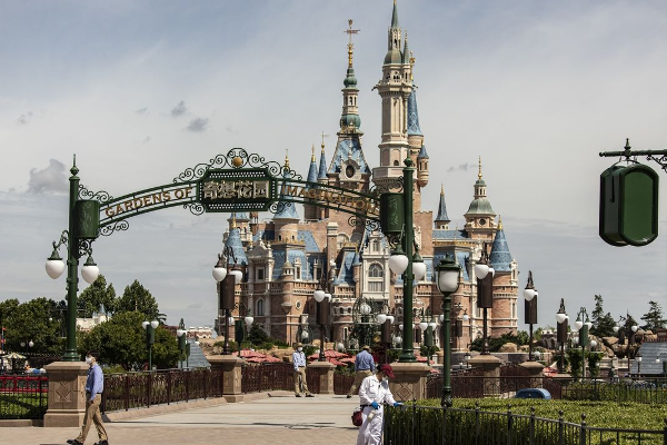 மீண்டும் டிஸ்னிலேண்டை மூடிய கொரோனா! | Corona Closed Disneyland Again