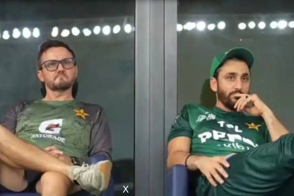 Mike Hesson/Salman Ali Agha