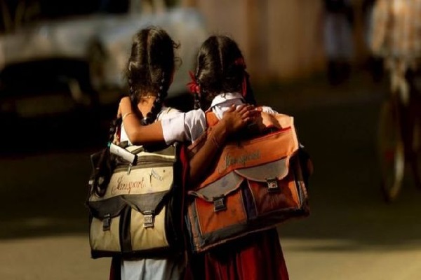 கஞ்சா கலந்த பீடி -கிழக்கிலிருந்து வடக்கிற்கு அனுப்பப்பட்ட சிறுவன் | A Boy Sent From The East To The North