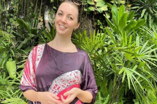 இலங்கையில் 6 மாதங்களாக சிக்கியிருக்கும் வெளிநாட்டு பெண்! | Scotland Woman Stuck In Sri Lanka For 6 Months