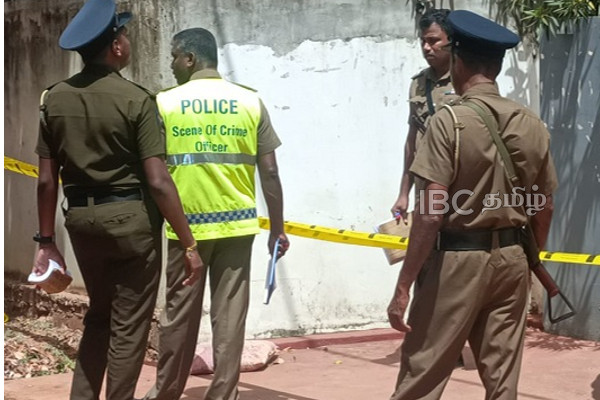 வவுனியாவில் இடம்பெறும் சம்பவங்களை இனியும் பார்த்துக்கொண்டிருக்க முடியாது - செல்வம் எம். பி சீற்றம் | Vavuniya Can No Longer Watch The Incidents