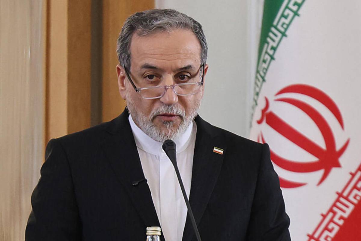 ஈரான் மீதான தாக்குதல்கள் இடைநிறுத்தம் : ட்ரம்ப் அதிரடி அறிவிப்பு | Donald Trump Holds Off On New Strikes Against Iran ஈரான் மீதான தாக்குதல்கள் இடைநிறுத்தம் : ட்ரம்ப் அதிரடி அறிவிப்பு | Donald Trump Holds Off On New Strikes Against Iran