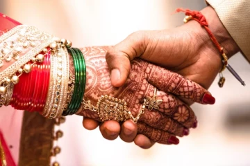 ஒரே ராசி, ஒரே நட்சத்திரம் உடையவர்கள் திருமணம் செய்யலாமா?