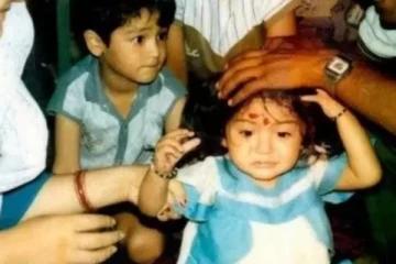 இந்த புகைப்படத்தில் இருக்கும் பிரபல நடிகை யார் தெரியுமா.. இதோ பாருங்க