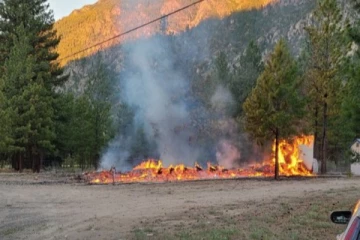 கனடாவில் மேலும் இரு தேவாலயங்களில் தீ விபத்து!