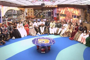 முதல் நாளே பிக் பாஸ் கொடுத்த டாஸ்க்! அதிர்ந்து போன போட்டியாளர்கள்