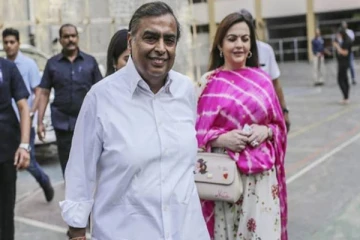 இந்தியாவின் நம்பர் 1 கோடீஸ்வரர் ஆனார் முகேஷ் அம்பானி! போட்டியாளர் கடும் சரிவு