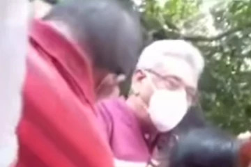 ජනපති ඉදිරියේ කුපිත වූ ජනතාව (VIDEO)