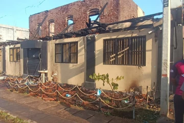 நான்கு மணிநேர போராட்டத்தில் பின்னர் கட்டுப்பாட்டுக்குள் கொண்டுவரப்பட்ட தீப்பரவல்: பொலிஸார் தீவிர விசாரணை(Video)