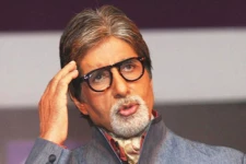 நடிகர் அமிதாப் பச்சனின் முழு குடும்பத்தை பார்த்துள்ளீர்களா! இதோ அவரின் Family போட்டோ..