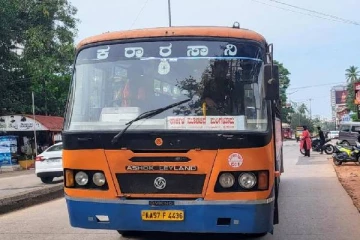 அரசு பேருந்தை நிறுத்தி இருக்கையில் தொழுகை செய்த ஓட்டுநர்.., அமைச்சர் எடுத்த முடிவு