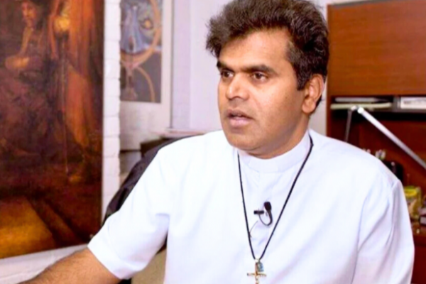 கனடாவின் கீவாரின்-லெ பாஸ் பெருநகரத்தின் புதிய பேராயராக இந்தியர் | Indian Archbishop Of Quever In Les Paz Canada