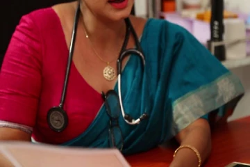 சொல்லாமல் கொள்ளாமல் நாட்டைவிட்டு வெளியேறிய பெண் வைத்தியர்; வட்ஸ்அப் இல் வந்த தகவல்!