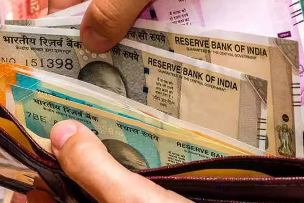 வாஸ்து: இந்த திசையில் பணம் வைத்தால் பொருளாதார கஷ்டமே வராதாம் | Vastu Tips To Attract Money At Home