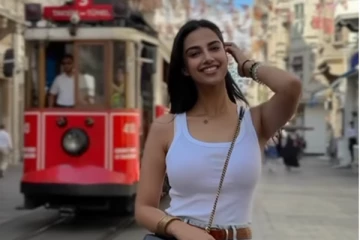 GOAT பட நடிகையின் வெளிநாடு ட்ரிப்.. அழகிய ஸ்டில்கள்