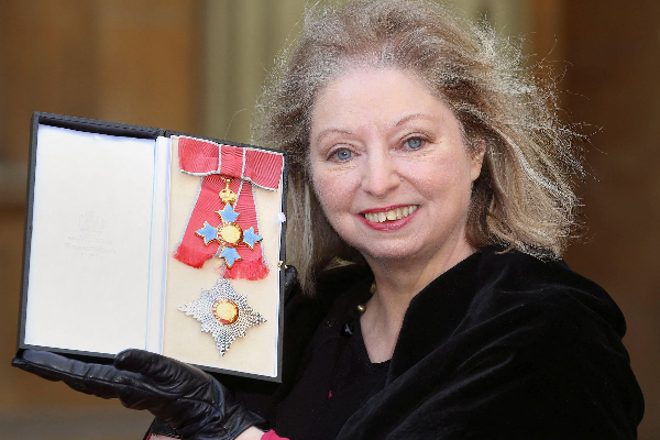 புக்கர் பரிசு பெற்ற பிரபல எழுத்தாளர் காலமானார் | Hilary Mantel Passed Away