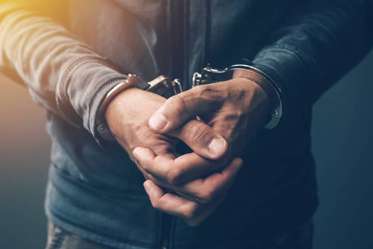 யாழில் சிறுமியை கடத்தி சென்ற இளைஞன் கைது | Man Arrested In Jaffna For Abducting Girl