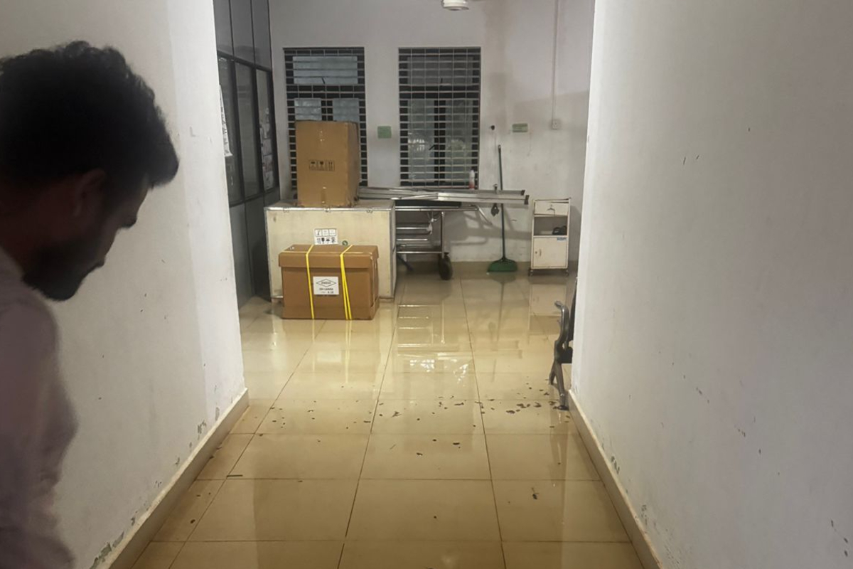 வவுனியாவில் கடும் மழை : வெள்ளத்தில் மூழ்கிய நெடுங்கேணி வைத்தியசாலை | Heavy Rain Nedunkerni Hospital Submerged In Flood