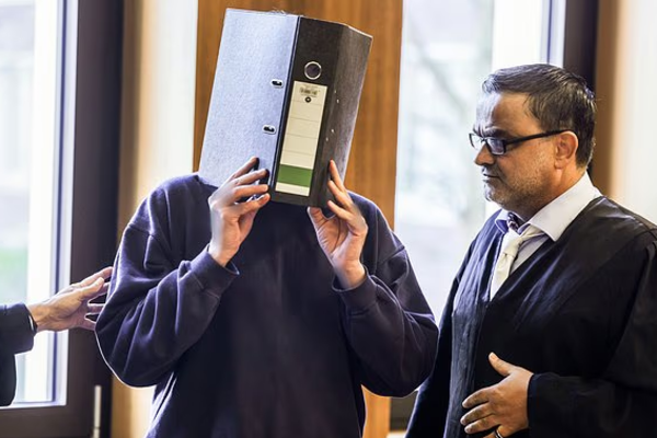 பணிச்சுமையை குறைக்க 10 நோயாளிகளை கொன்ற செவிலியர் - தண்டனை விதித்த நீதிமன்றம் | Germany Nurse Get Life Prison For Kill 10 Patients பணிச்சுமையை குறைக்க 10 நோயாளிகளை கொன்ற செவிலியர் - தண்டனை விதித்த நீதிமன்றம் | Germany Nurse Get Life Prison For Kill 10 Patients