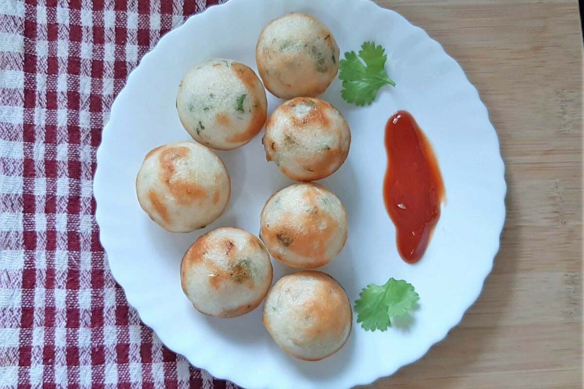 வெள்ளை பனியாரம், கார சட்னி! அட்டகாசமான சுவையில் செய்வது எப்படி? | How To Prepare White Kuli Paniyaram And Chutney
