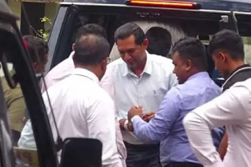 උණුසුම මැද ගෝඨාභය රාජපක්ෂගේ හිටපු පෞද්ගලික ලේකම් සුගීෂ්වර නැවත රක්ෂිත බන්ධනාගාර ගත කරයි