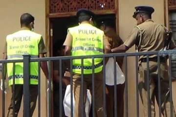 யாழில் குடும்பத்தலைவர் மீது தாக்குதல் நடத்தி காணொளியாக பதிவு! 8 பேர் கைது