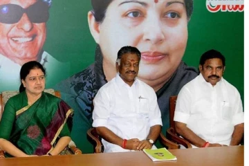 எடப்பாடி பழனிச்சாமியை அதிமுகவில் இருந்து நீக்கனும்! சசிகலா, ஓ.பி.எஸ் தான் வரனும்... ஒலித்த பிரபலத்தின் குரல்