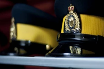 கனடாவில் தீயணைப்பிற்கு உதவிய நபருக்கு நேர்ந்த பரிதாபம்