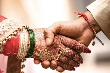 புதுமணத் தம்பதி அறைக்குள் அலறல் சத்தம்., திருமண வரவேற்பு நிகழ்ச்சிக்கு சற்றுமுன் நடந்த சோகம்