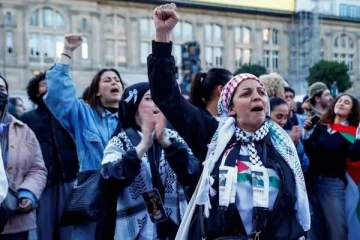 பாரிஸ் நகரில் திரண்ட ஆயிரக்கணக்கான மக்கள்... ரஃபா தாக்குதலுக்கு கடும் கண்டனம்