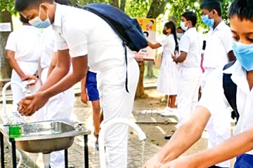 පාසල් පැවැත්වීම දින 3 කට සීමා වෙයි - පළමු වාරයත් දීර්ඝ කෙරේ - අධ්යාපනය අමාත්යාංශයෙන් දැනුම්දීමක්..!