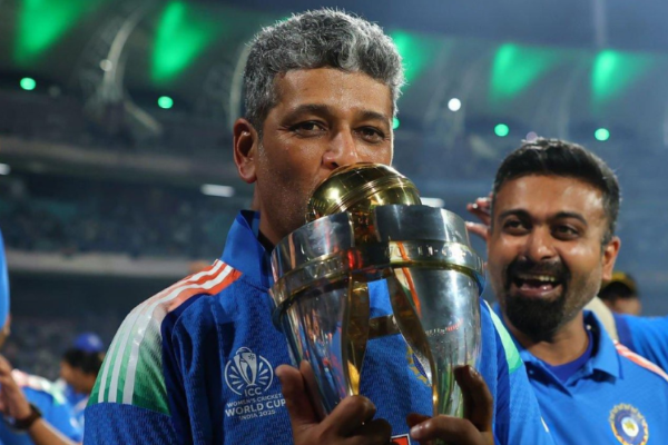 வாய்ப்பு தராத இந்தியா ஆடவர் அணி - மகளிர் அணியை சாம்பியனாக்கிய அமோல் மஸும்தார் | Who Is Amol Muzumdar Womens India Coach Won Wc