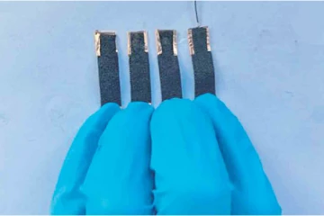 உடல் வெப்பத்தை மின்சாரமாக மாற்றும் ஸ்மார்ட் துணி!