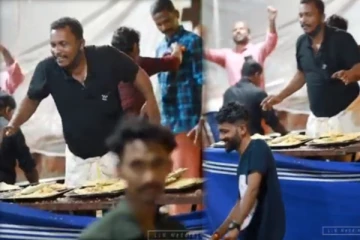 திருமண சாப்பாட்டு பந்தியில் சேட்டன்கள் போட்ட ஆட்டம்! வைரலாகும் ட்ரெண்டிங் காட்சி