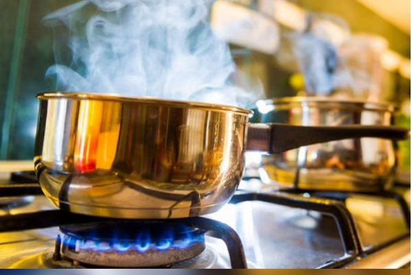 சமையல் எரிவாயு நீண்ட நாட்களுக்கு பயன்பாடுத்தனுமா? இந்த குக்கரை இப்படி பயன்படுத்துங்க | Home Interior Pressure Cooker Hacks