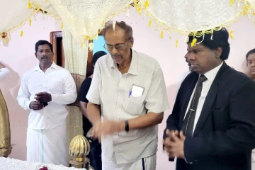 நீதிபதி இளஞ்செழியனின் தாயாரது உடல் ஊர்மக்களின் கண்ணீர் காணிக்கையுடன் தீயில் சங்கமம்