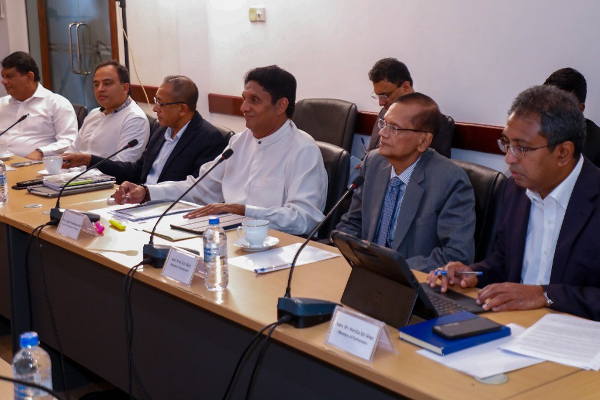 சஜித் பிரேமதாசவை சந்தித்த IMF பிரதிநிதிகள் (படங்கள்) | Imf Officers Met Sajith Premadhasa