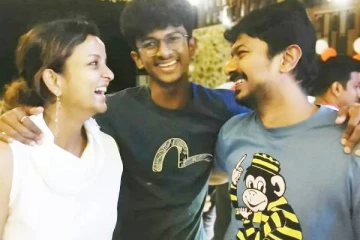 காரியம் ஆகணும்-னா கால் வரும்!! பையனை அப்பட்டமாக கலாய்த்த உதயநிதி..