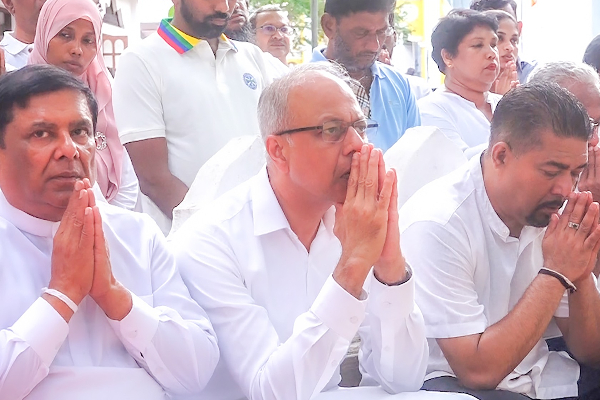 ரணிலுக்காக இறைவனை பிரார்த்திக்குமாறு கோரிக்கை: சாகல உருக்கம் | Religious Action To Bless The Ranil