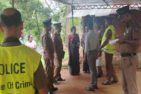 முக்கொலை சம்பவம் தொடர்பில் விசாரணை தீவிரம் ; நீதவான் ஸ்தலப் பரிசோதனை | Triple Murder Incident Magistrate S Investigation