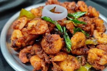 வீட்டிலேயே ரெஸ்டாரன்ட் ஸ்டைல் இறால் 65- குறைந்த செலவில் அதே டேஸ்ட்