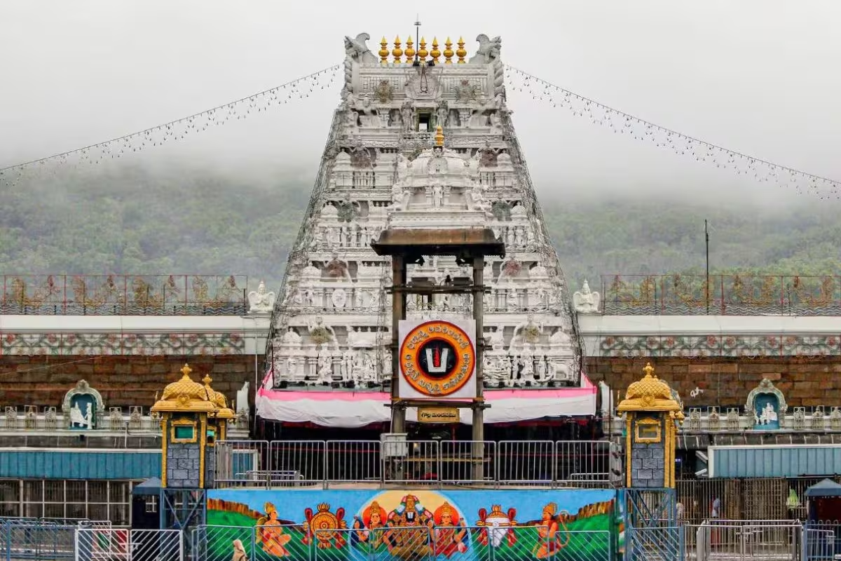வயதான பக்தர்களுக்கு குட் நியூஸ்.. 30 நிமிடங்களில் நீங்கள் ஏழுமலையானை தரிசனம் செய்யலாம் | 65 Years Above Devotee Free Worship In Tirumala வயதான பக்தர்களுக்கு குட் நியூஸ்.. 30 நிமிடங்களில் நீங்கள் ஏழுமலையானை தரிசனம் செய்யலாம் | 65 Years Above Devotee Free Worship In Tirumala