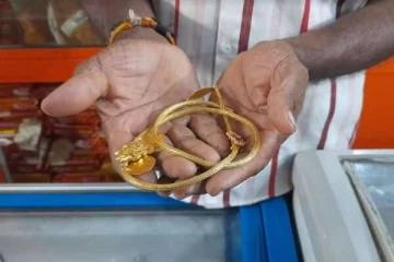 முல்லைத்தீவில் கேக் வாங்கப்போன இடத்தில் தாலிக்கொடியை தவறவிட்ட பெண்; வெதுப்பக உரிமையாளர் செய்த செயல்