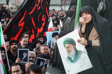 அயதுல்லா அலி கமேனி படுகொலை! வீதிக்கு இறங்கி கூச்சலிடும் ஈரானியர்கள்..