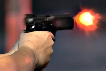 தொடரும் பதற்றநிலை - பொது மக்கள் மீது மகிந்த ஆதரவாளர்கள் துப்பாக்கி சூடு! மூவர் படுகாயம்