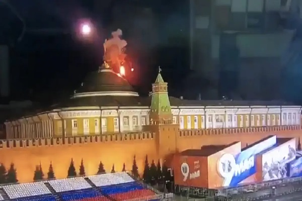 புடினை கொல்ல முயற்சி - உக்ரைன் அதிபர் வெளியிட்ட அறிவிப்பு | Kremlin Drone Attacked Zelensky Denies