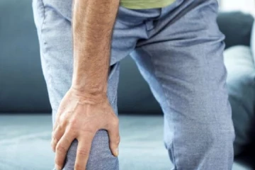 அதிக முழங்கால் வலியால் அவதியா ? நம் சமையலறையிலே உள்ள சூப்பர்ஃபுட்கள்!