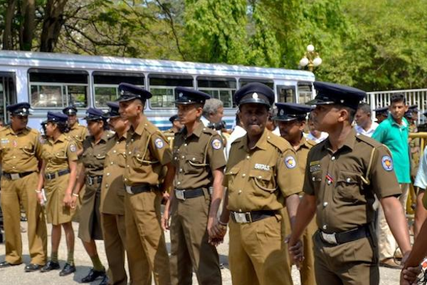 96,000 இலங்கை பொலிஸார் தொடர்பில் பகீர் தகவல்! | 96 000 Policemen Affected Diseases 96,000 இலங்கை பொலிஸார் தொடர்பில் பகீர் தகவல்! | 96 000 Policemen Affected Diseases