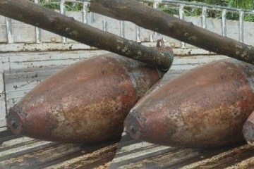 முல்லைத்தீவில்  விற்பதற்காக கடத்திச்செல்லப்பட்ட 400 கிலோ  கிபிர் விமான குண்டுகள்!